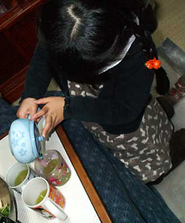 sae_tea140102.jpg